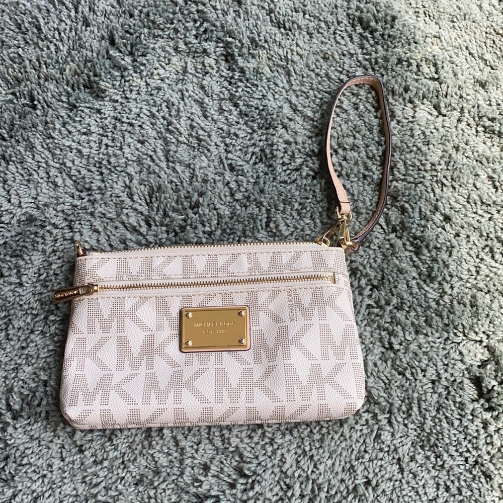 Michael Kors Wristlet